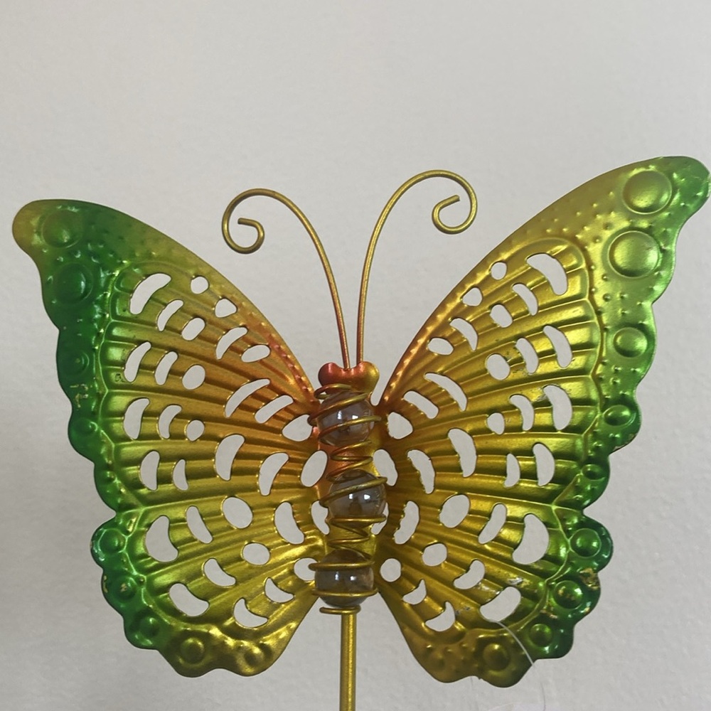 NWT- Set of 5- Colorful Painted Metal Butterfly 🦋 Yard Stakes w/ Marble Bodies - Picture 8 of 17